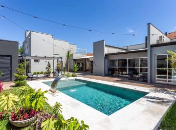Casa · 410m² · 6 Quartos · 11 Vagas · Casa em condimínio à venda em Santa Felicidade  AR
