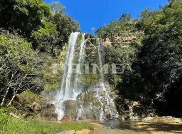 Rural · 227ha · 4 Quartos · 40 Vagas · Fazenda à Venda com cachoeira, próximo ao Município de Caldas Novas- GO.