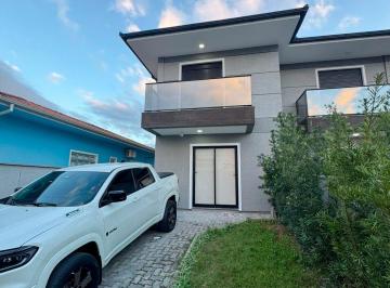 Casa · 98m² · 3 Quartos · 1 Vaga · Sobrado Alto Padrão Inteiramente Mobiliado - Praia do Sonho em Palhoça