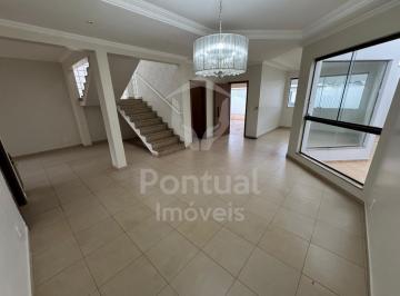 Casa · 311m² · 3 Quartos · 2 Vagas · Casa estilo sobrado para locação no bairro Jardim Karaiba