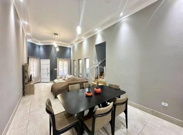 7e8a903badee6c86b85af82bb1661e5ff1dca041 · Casa com 3 dormitórios, 139 m² - venda por R$ 1.055.000,00 ou aluguel por R$ 6.460,00/mês - Condomín