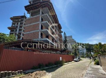 Apartamento · 84m² · 3 Quartos · 1 Vaga · Apartamento quadra mar, localizado na Praia do Quilombo