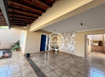 a21144fa7237dd6ff65c38039d0b20afe0144352 · Casa com 4 dormitórios à venda, 310 m² por R$ 800.000,00 - Baroni - Barretos/SP