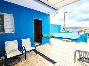 a19e67b74cd42961f0337ba2f6d29a486fa5a325 · Casa com ampla garagem coberta para 4 carros, no bairro Jardim do Alvinópolis!