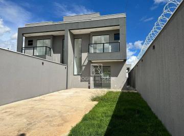 4783c6478024d48c60f86e6bdd9a4d94112eb74a · Casa geminada em meio lote com 03 quartos no bairro Tiradentes em Betim