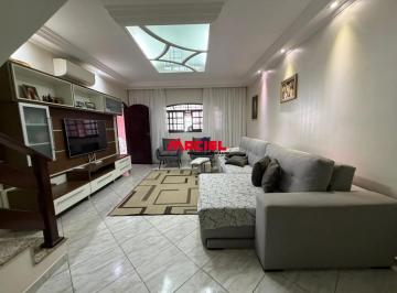 Casa · 153m² · 3 Quartos · 2 Vagas · SOBRADO DE ALTO PADRÃO - 3 DORMITÓRIOS - ZONA SUL