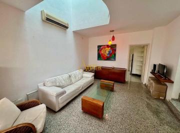 Casa · 171m² · 4 Quartos · 2 Vagas · Casa em condomínio, 4 suítes, 50mts praia Enseada
