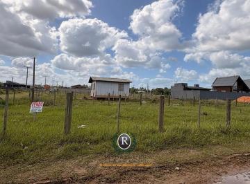 24993725_4.jpg · Terreno de esquina a venda, próximo a praia.