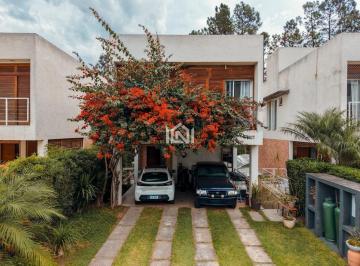 casa a venda no condominio quinta da vila real - fachada · Casa à venda - na Granja Viana II