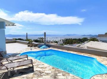 825bf210 · Casa, 4 dormitórios, 204 m², em Centro
