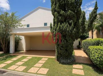 Fachada · Casa de Luxo em Condomínio: 3 Quartos, 1 Suíte, 2 Salas, 4 Banheiros, 2 Vagas em