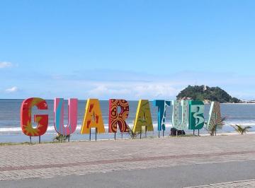 Casa · 198m² · 2 Quartos · 1 Vaga · Sobrado Localizado na Praia de Guaratuba-PR