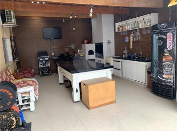 Casa · 256m² · 4 Quartos · Casa com 4 quartos à venda em Jardim elvira - SP
