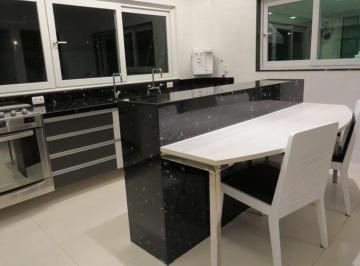 Casa en Venda de 3 quartos Centro · Casa com 130 m² e 3 quartos à venda no Centro