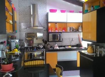 Casa de 3 quartos, Barueri · Casa com 130 m² e 3 quartos à venda em Jardim Timbauhy