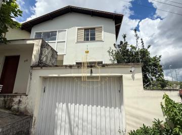 Casa · 240m² · 3 Quartos · 4 Vagas · Casa em Parque Nova Aurora - Poços de Caldas