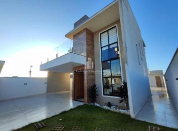 Casa · 232m² · 5 Quartos · 2 Vagas · Sobrado com  05 quartos (sendo 2 suítes) a 250 metros da praia!