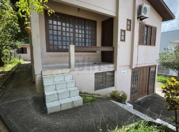 Foto 02 · Casa de alvenaria muito bem localizada, próxima ao Supermercado Lisandra, no bairro Jardim Maristela
