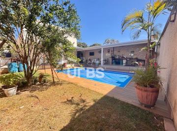 Casa · 280m² · 4 Quartos · 3 Vagas · Casa Térrea - 4 Suítes, Escritório, Área Gourmet e Piscina Aquecida, Condominio Fechado.