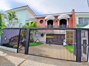 Casa · 295m² · 3 Quartos · 6 Vagas · Casa assobradada no Jardim França, com 3 quartos, 4 vagas e piscina