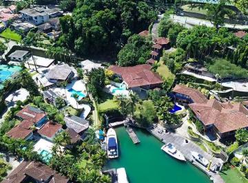 Casa · 763m² · 5 Quartos · 6 Vagas · Viva o privilégio de morar no Canal do Condomínio Portogalo, em Angra dos Reis