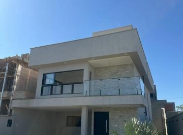 Casa · 258m² · 4 Quartos · 4 Vagas · Casa de Condomínio 4 Quartos para Venda no Jardins Capri - Senador Canedo