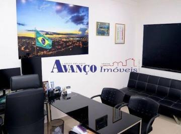 Casa · 200m² · 5 Quartos · 2 Vagas · Excelente casa comercial ou residencial na Vila Progresso em Jundiaí