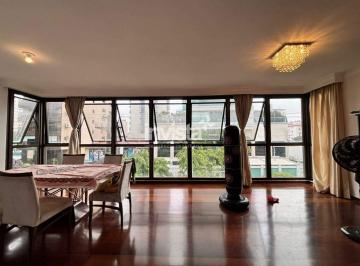 Apartamento · 240m² · 4 Quartos · 2 Vagas · Apartamento à venda no bairro Embaré