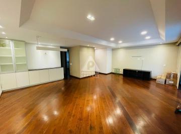 Apartamento · 176m² · 3 Quartos · 2 Vagas · Excelente apartamento no Jardim Oceânico, com 3 qts, suíte, 2 vagas