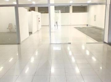 Comercial · 487m² · 35 Vagas · Prédio Comercial na Av. Zumkeller, Zona Norte