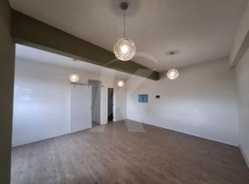 Comercial · 80m² · Sala comercial com 80 m² no bairro do Jardim Brasil.