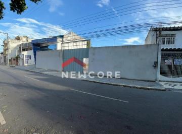Casa · 40m² · 1 Quarto · Sobrado em  Rua Vinte e Um de Abril - Centro - Campos dos Goytacazes/RJ