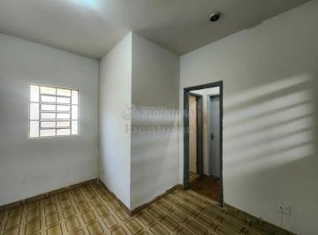 Casa · 50m² · 2 Quartos · 1 Vaga · Edícula com 2 dormitórios com 1 vaga de garagem