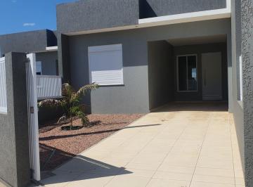Casa · 89m² · 2 Quartos · 2 Vagas · Casa geminada com 2 quartos e vaga de garagem no bairro Cruzeiro do sul
