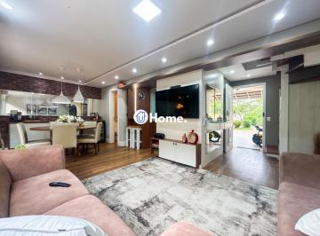 Casa · 219m² · 3 Quartos · 2 Vagas · Casa em Condomínio com 03 quartos, 01 suíte e 02 vagas cobertas - Teresópolis