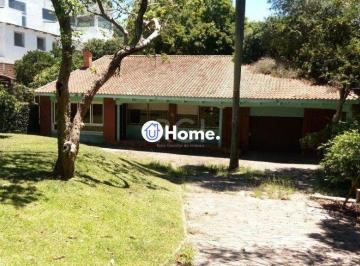 Casa · 244m² · 2 Quartos · 4 Vagas · Casa para Venda - 244m², 2 dormitórios, 4 vagas - Teresópolis