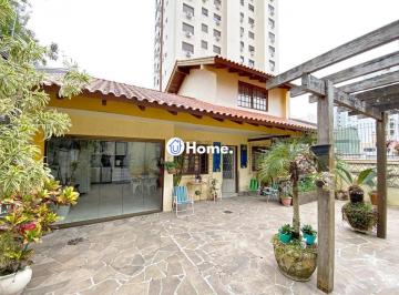 Casa · 198m² · 3 Quartos · 2 Vagas · Casa térrea com edícula e salão de festas próximo ao Iguatemi