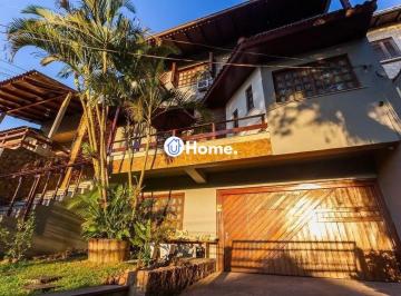 Casa · 360m² · 6 Quartos · 5 Vagas · Casa espaçosa com 6 dormitórios e vista incrível no Cristo Redentor