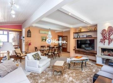 Casa · 208m² · 3 Quartos · 3 Vagas · Casa à venda - em Teresópolis
