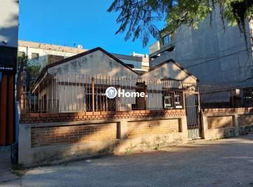 Casa · 90m² · 2 Quartos · 2 Vagas · Casa à venda - em Menino Deus