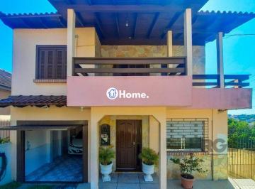 Casa · 240m² · 4 Quartos · 2 Vagas · Excelente casa de 240m² com 4 dormitórios e 2 vagas.