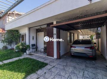 Casa · 170m² · 3 Quartos · 5 Vagas · Casa 3 dormitórios, 5 vagas.