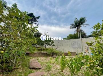 Casa · 144m² · 2 Quartos · 3 Vagas · Casa ampla com pátio gourmet e árvores frutíferas