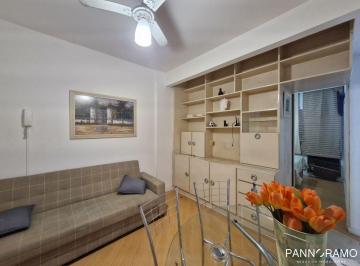 Apartamento · 40m² · 1 Quarto · Apartamento com 1 dormitório para alugar, 38 m² por R$ 2.210/mês - Centro (Blume