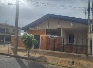 570863e91390e3fddb5c8d0bb61556ee60a19d2b · Casa com 3 dormitórios no Centro, 163 m² por R$ 380.000 - Barretos/SP