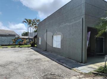 Comercial · 300m² · 10 Vagas · Prédio inteiro à venda em Roseira - SP
