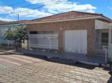 Casa de 3 quartos, Botelhos · CASA A VENDA NO CENTRO DE BOTELHOS