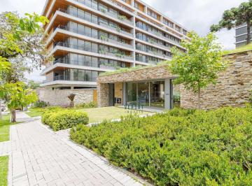 0fee469b78fa3bed13328ef98ad6885fc2998b87 · Apartamento Alto Padrão | Ahú/Juvevê | 3 Suítes | 132m²