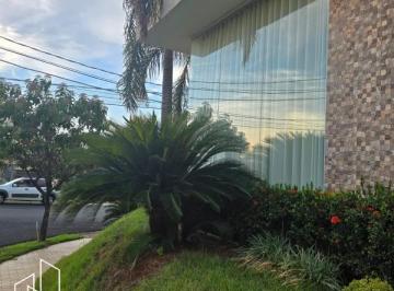 Foto 01 · Excelente oportunidade de luxuosa residência com 3 suítes no Residencial Village Damha II, São José