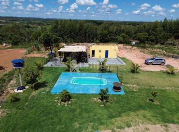 Casa · 2 Quartos · Area de Lazer com 5.000m² a Venda